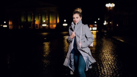 回忆霓虹人像志