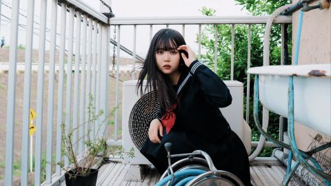 硬朗对比柔和高光