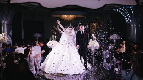 经典婚纱中高对比冷灰蓝